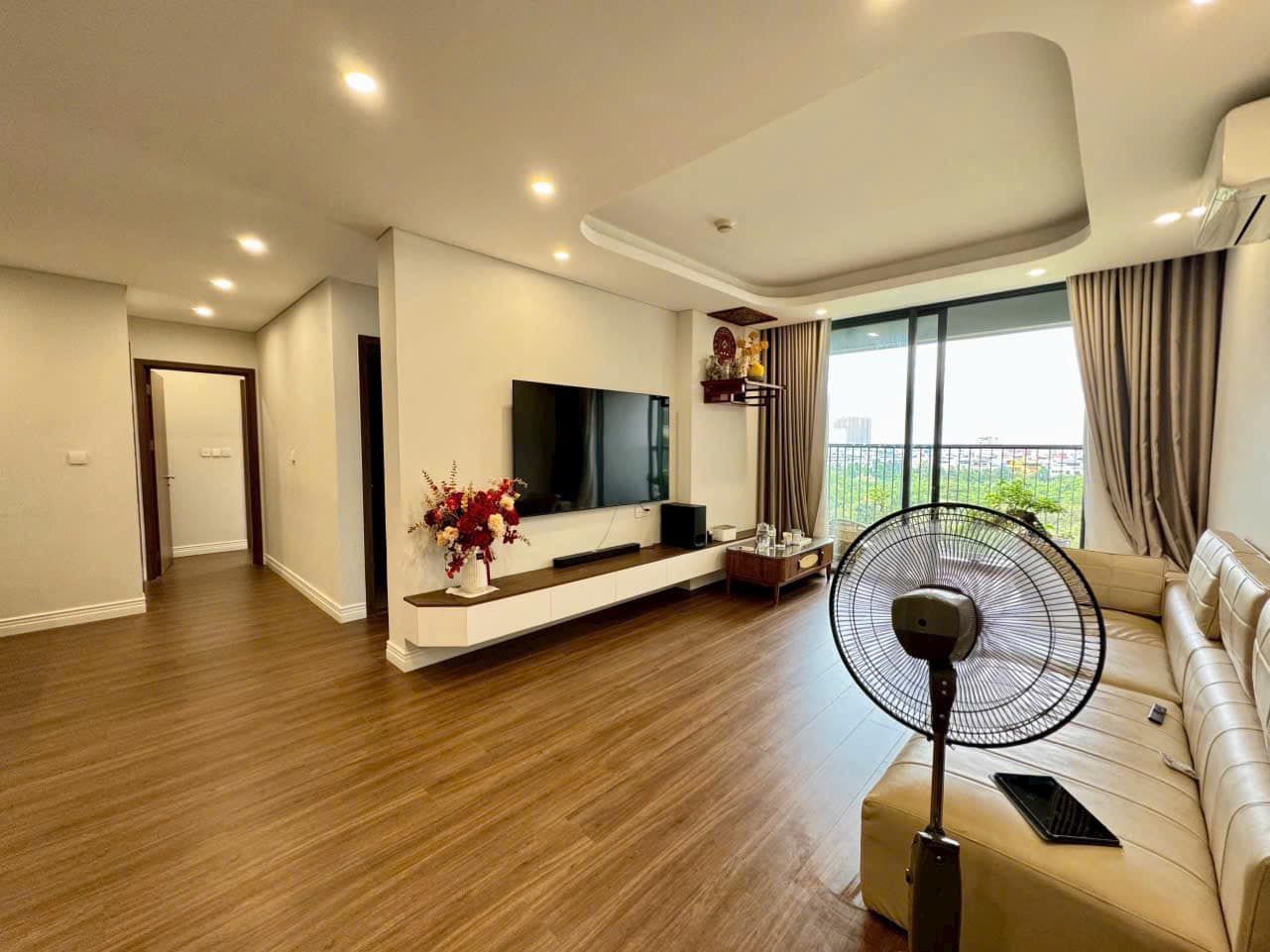 Bán căn hộ 135m2 tòa N03 T6 Ngoại Giao Đoàn ban công Bắc view thoáng LH 0905 618 ***