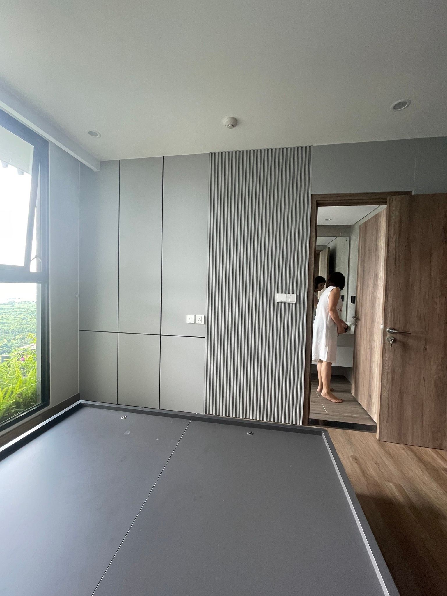 Chính chủ cần cho thuê CC tòa N03T2 NGĐ. 2-3PN. 95-130m2. Cơ bản, full đồ, giá rẻ. LH: 0982 848 ***