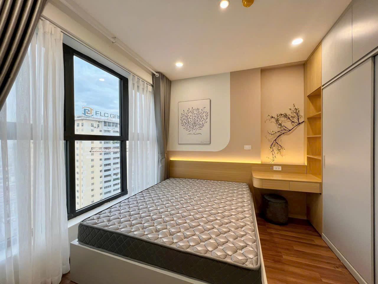 Cho thuê chung cư cao cấp Hà Đô Parkside, 3PN full 105m2, view công viên Cầu Giấy. LH: 0964 553 ***