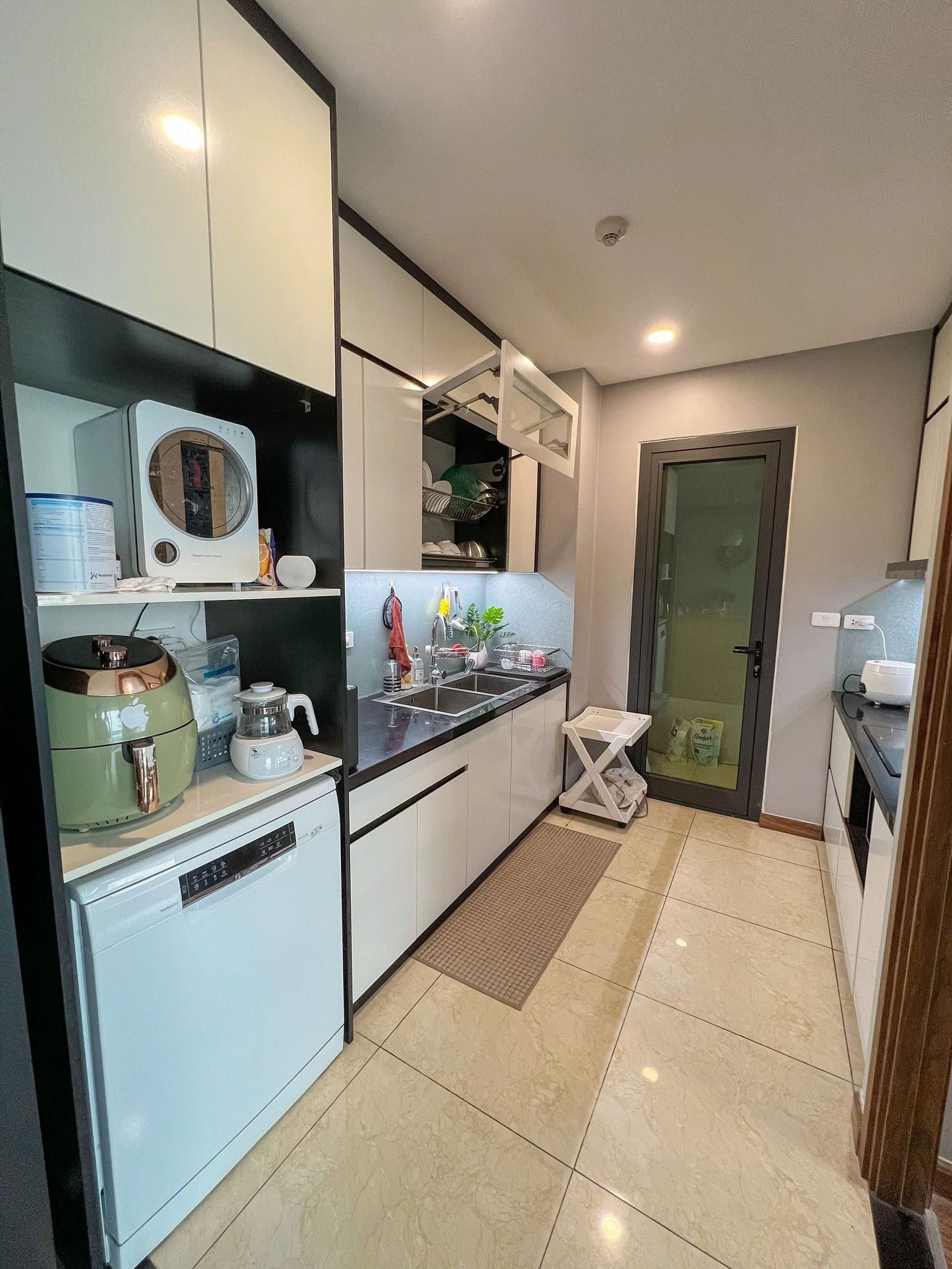 Cho thuê căn hộ 2pn tại Athena Complex, giá 8,5 triệu, diện tích 69m2