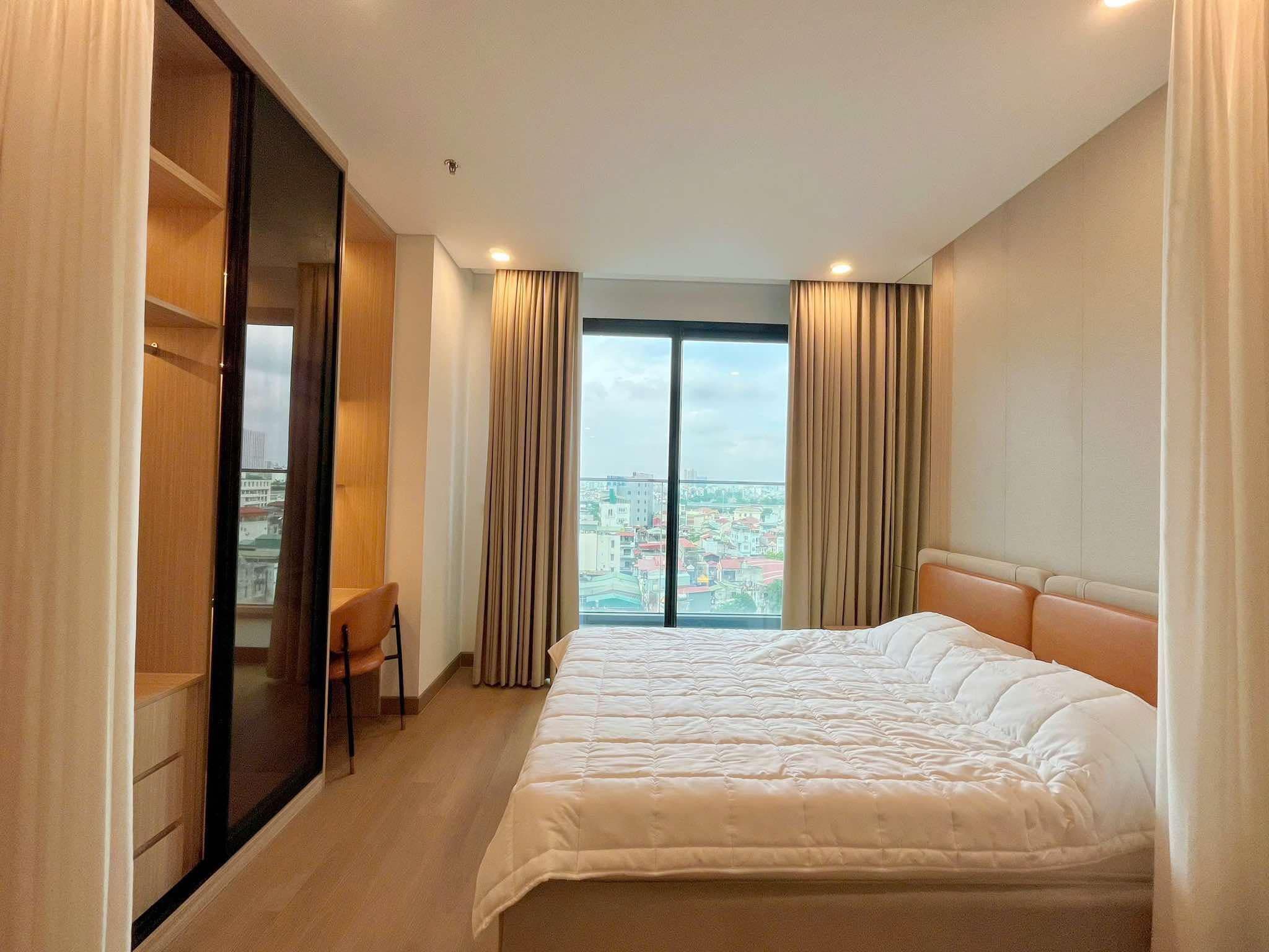 Cho thuê căn hộ Liễu Giai Tower - 26 Liễu Giai, 100m2, 3PN, đủ đồ, giá 18tr/th. LH: 0814 332 ***