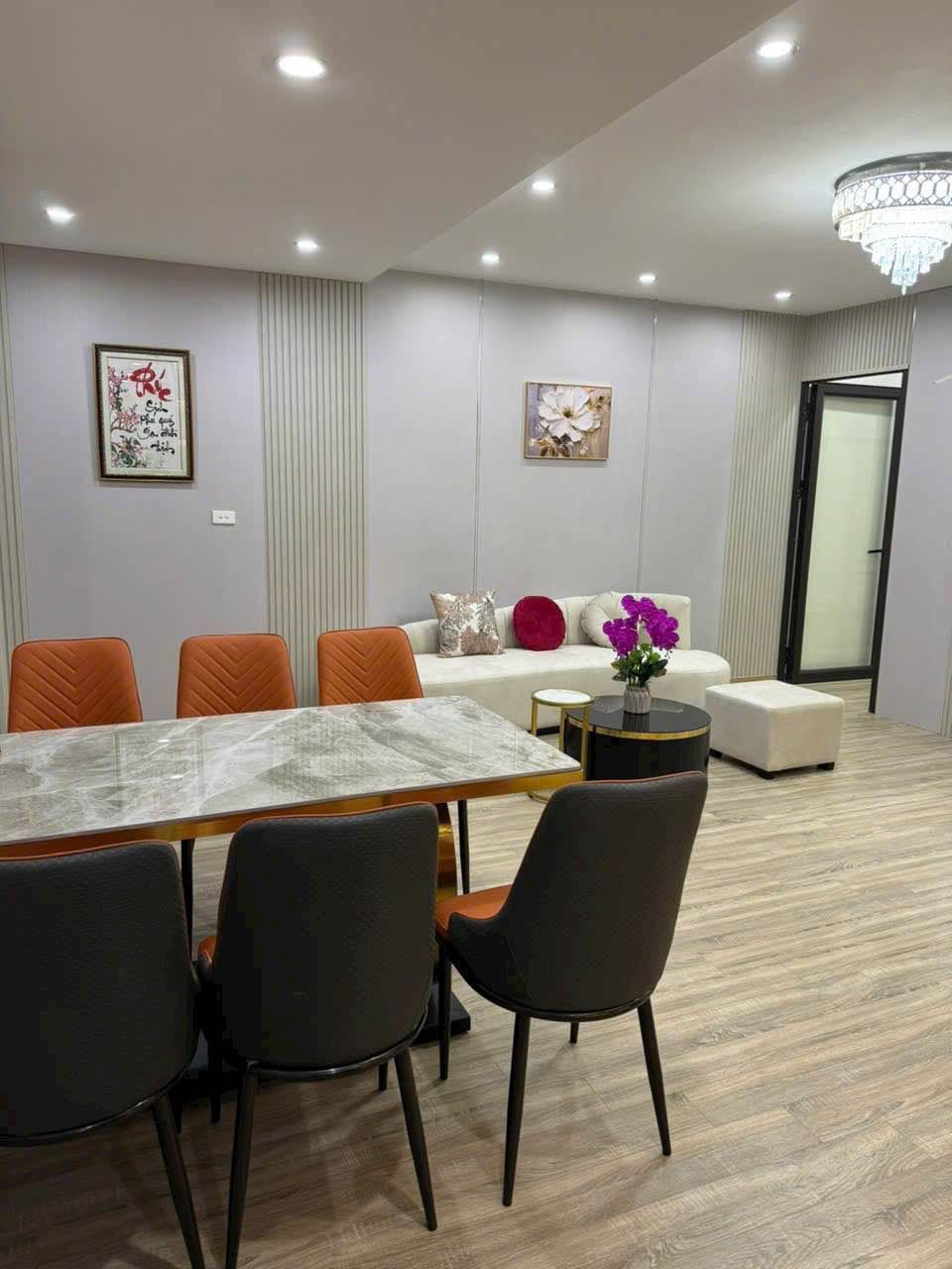 Cho thuê căn góc 70m2, tại Hà Đông, đẹp, đầy đủ