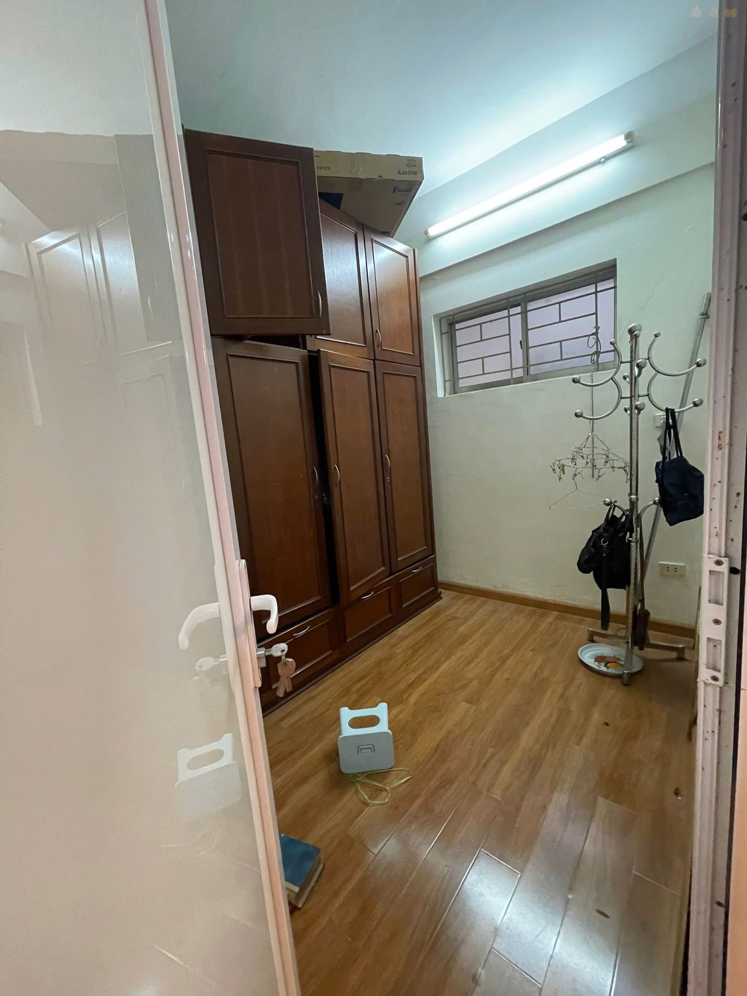 Chính chủ cho thuê 03 PN 120m2 ban công Đông Nam. Liên hệ: 0941 001 ***