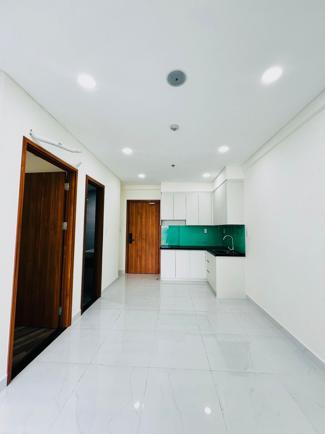 Gấp chính chủ bán căn hộ 60m2 có 2PN, 2WC giá 1,3 tỷ sổ sẵn dự án Honas Residence ngay làng đại học