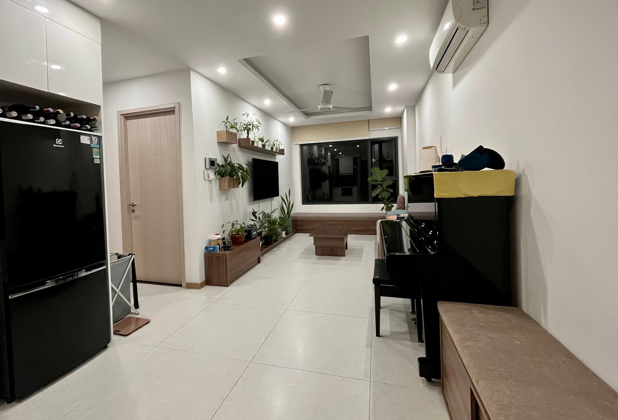 Cho thuê penthouse 4 PN + sân thượng