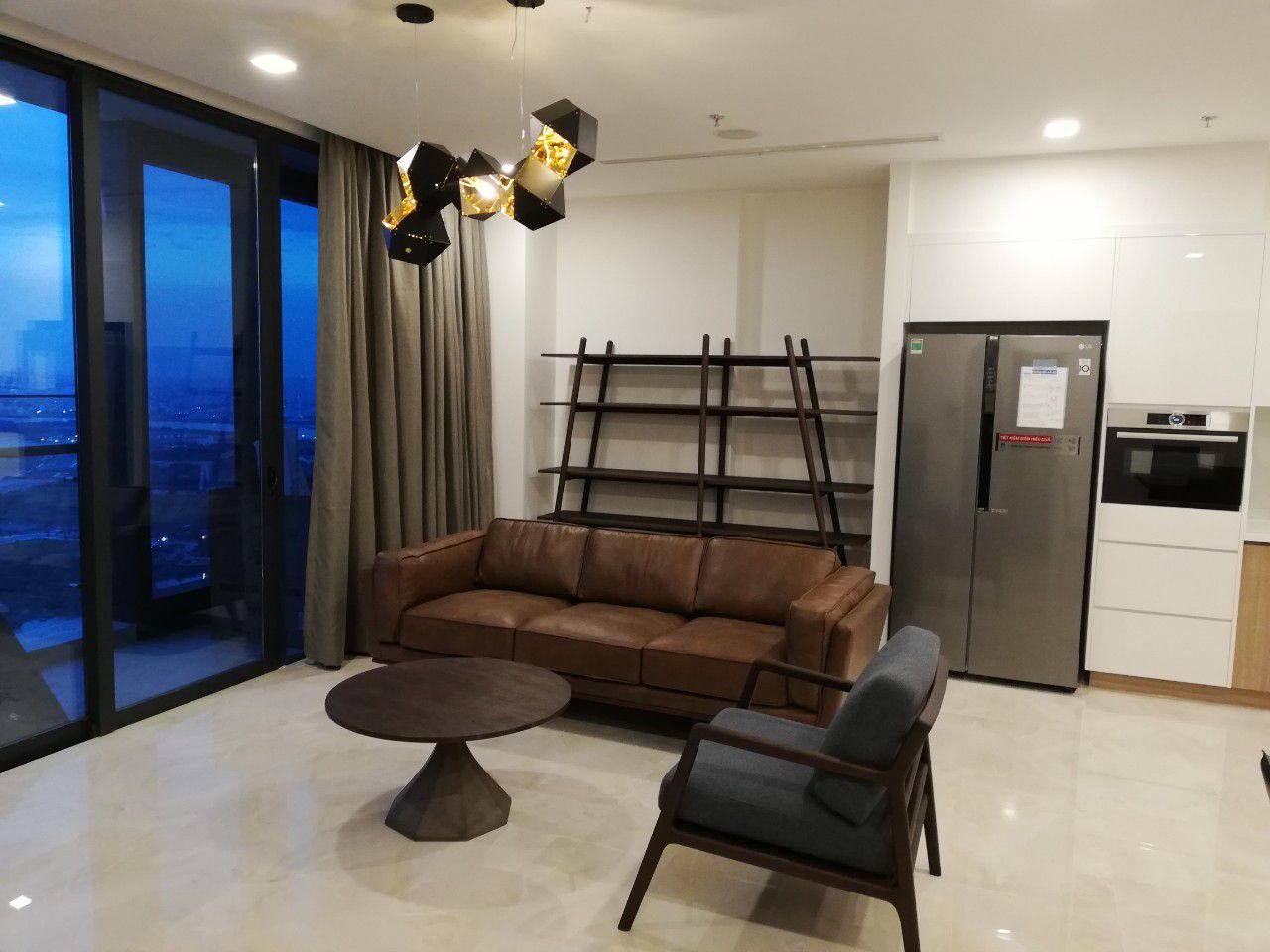 Bán căn hộ Vinhomes Golden River 2PN view Landmark 81 giá: 8,5 tỷ call: 0949 656 ***